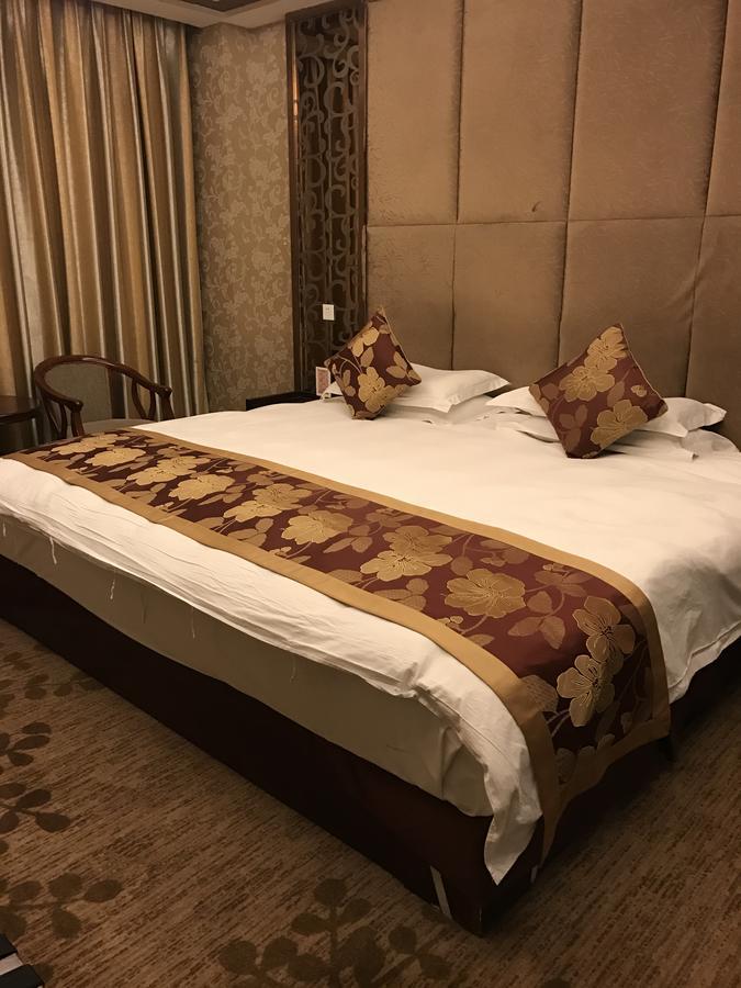 Huayu Paradise International Hotel Lhasa Ngoại thất bức ảnh