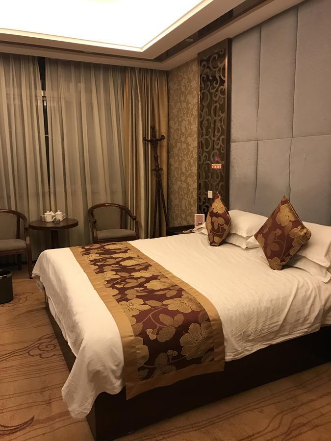 Huayu Paradise International Hotel Lhasa Ngoại thất bức ảnh